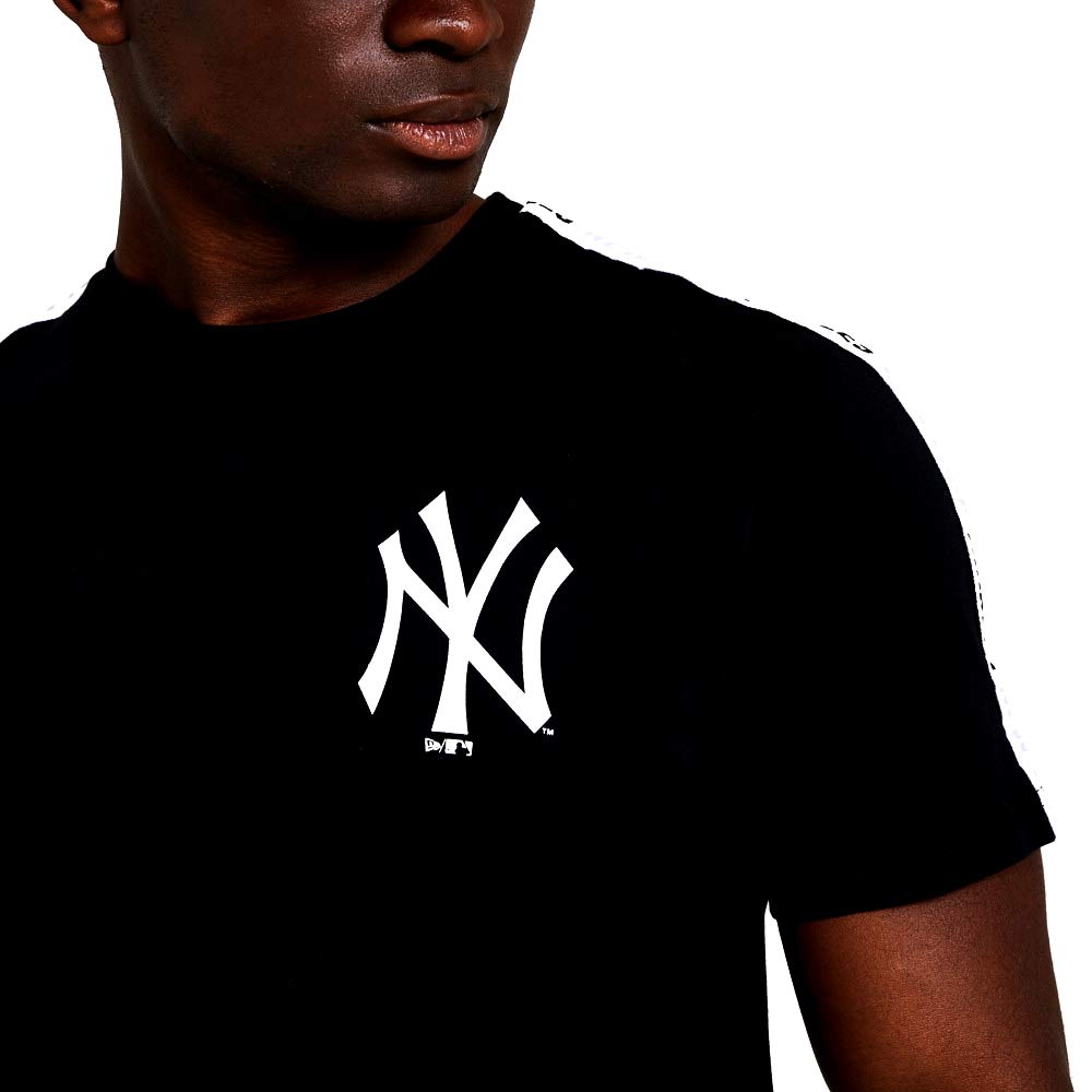 New Era New York Yankees Taped Sleeve Black T-Shirt