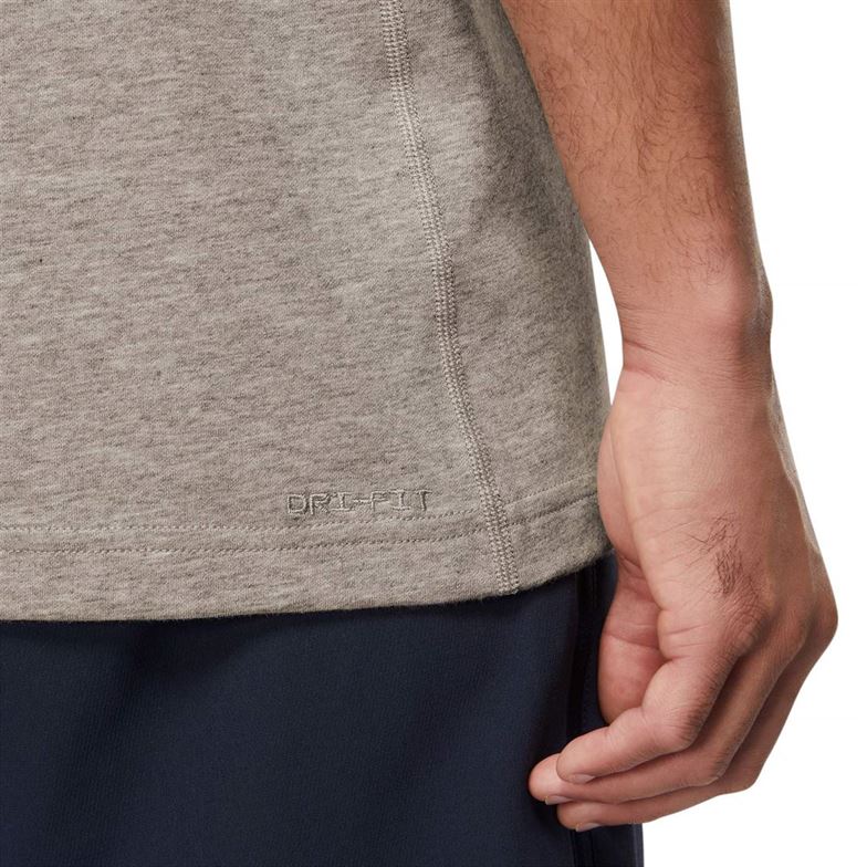 Nike Primary Mens Dri-FIT Short-Sleeve Versatile Top