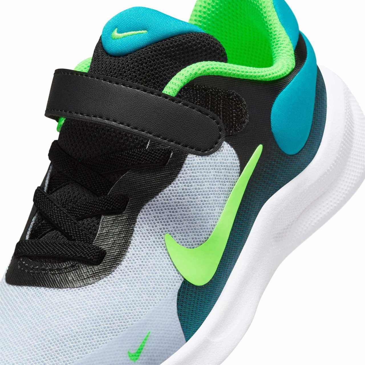 Nike Revolution 7 Junior Kids Shoes