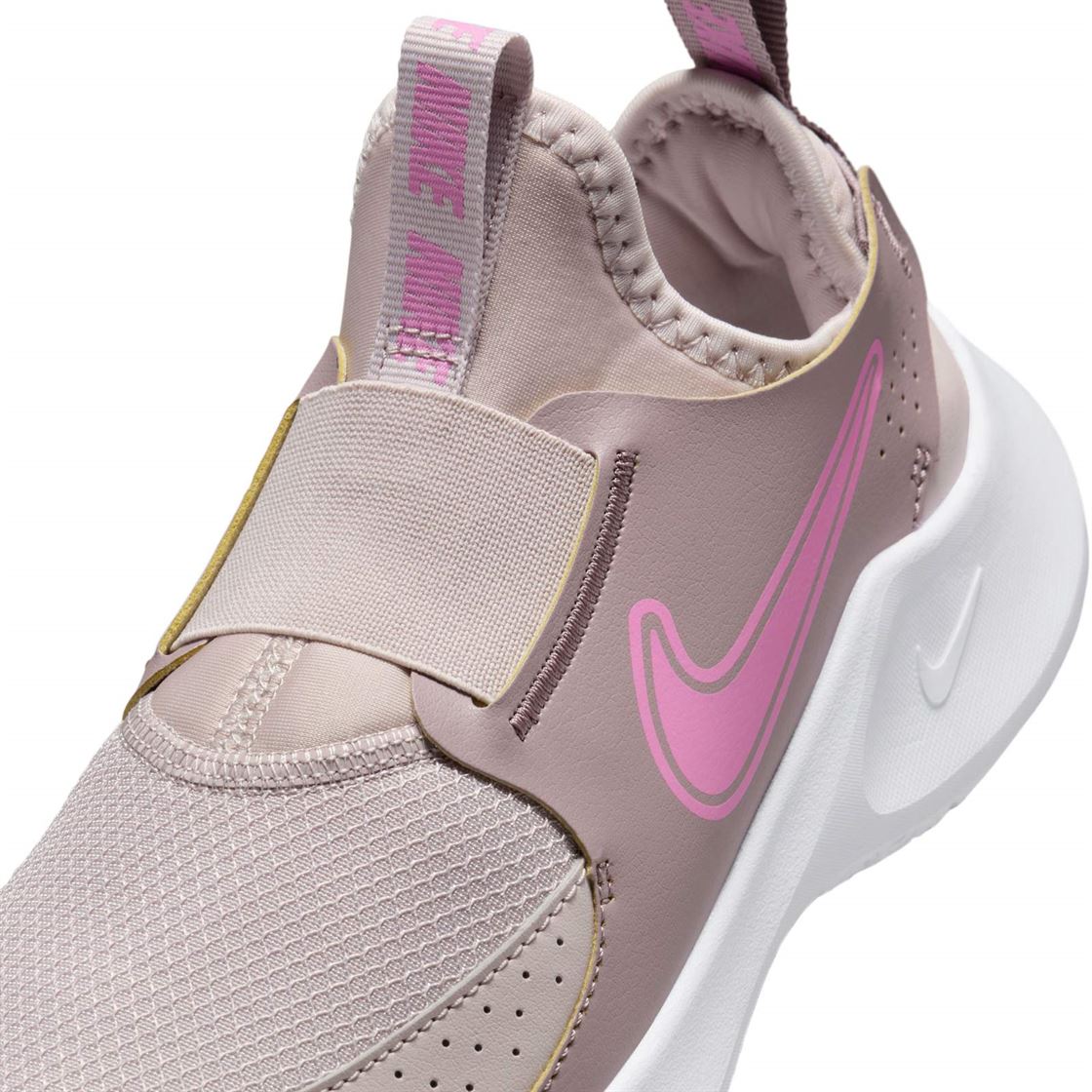 Girls nike flex deals