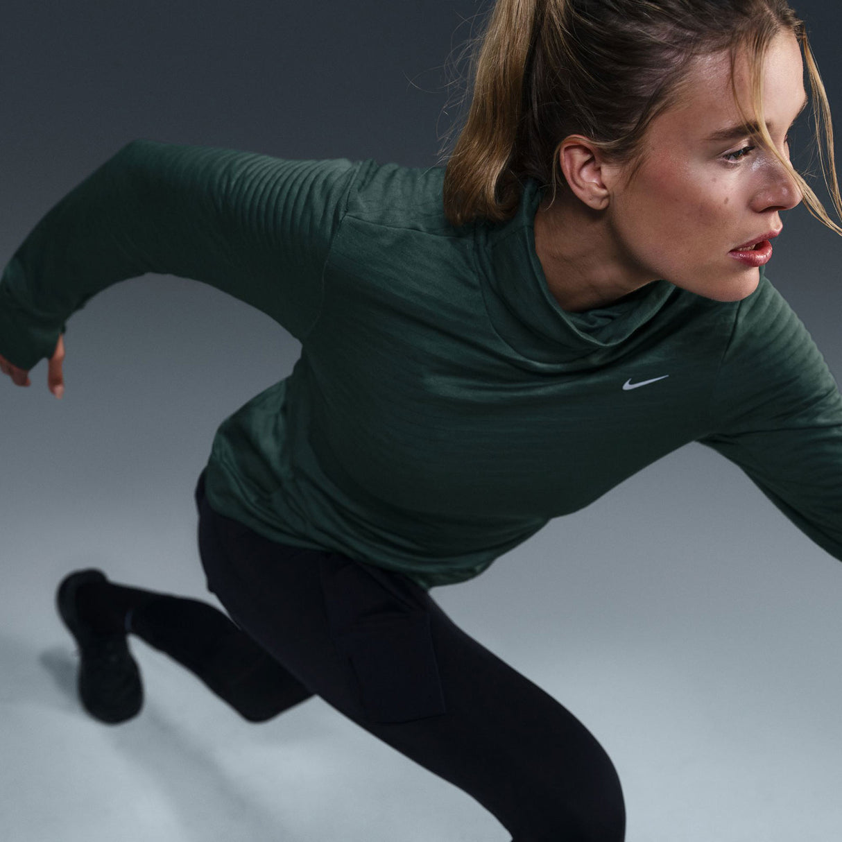 Nike Therma-FIT Swift Womens Turtleneck Running Top