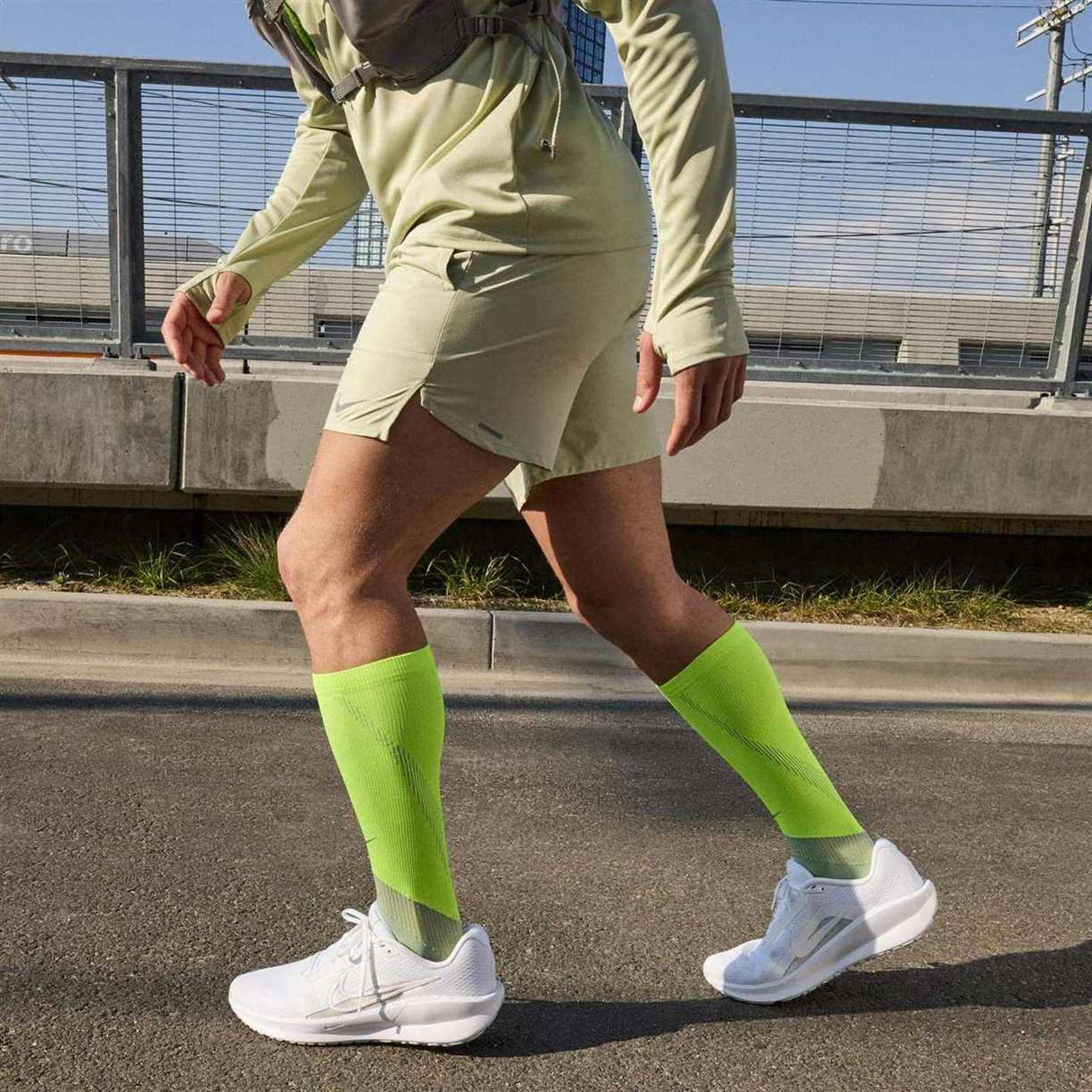 Nike Downshifter 13 Mens Road Running Shoes