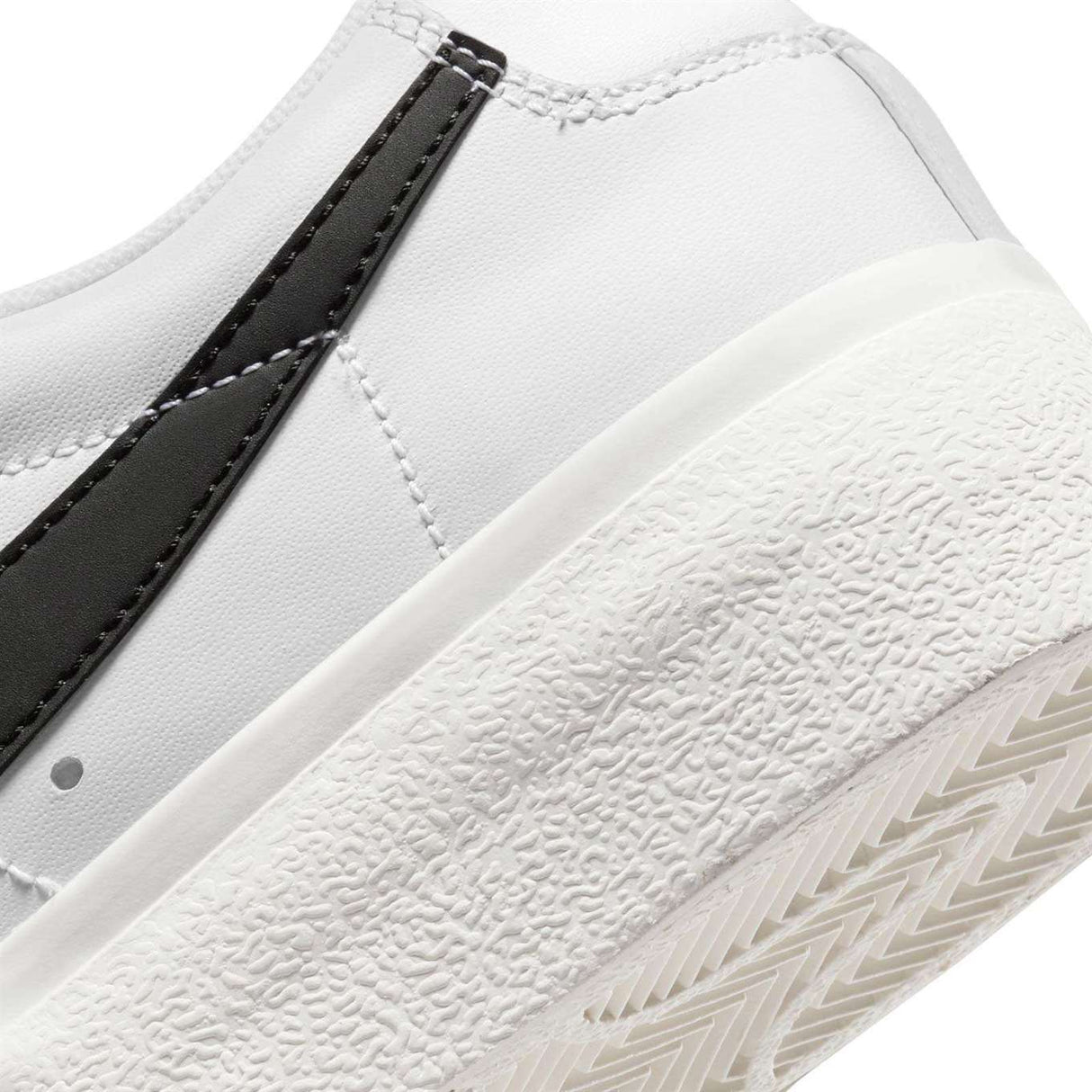 Nike Blazer Low Platform Womens Shoes