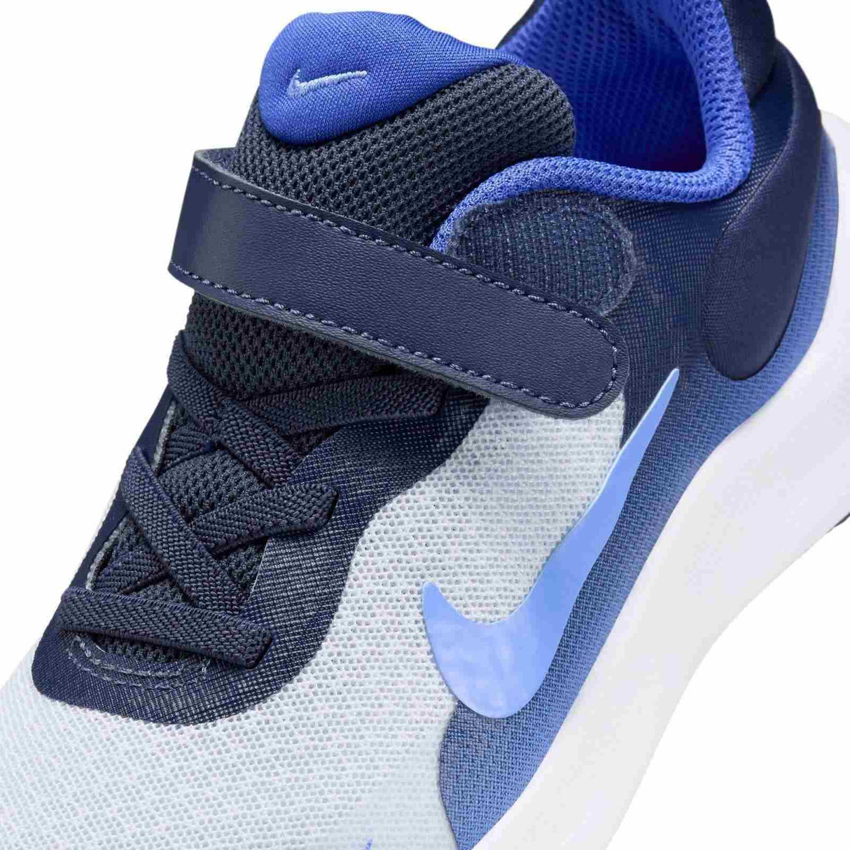 Nike Revolution 7 Junior Boys Shoes