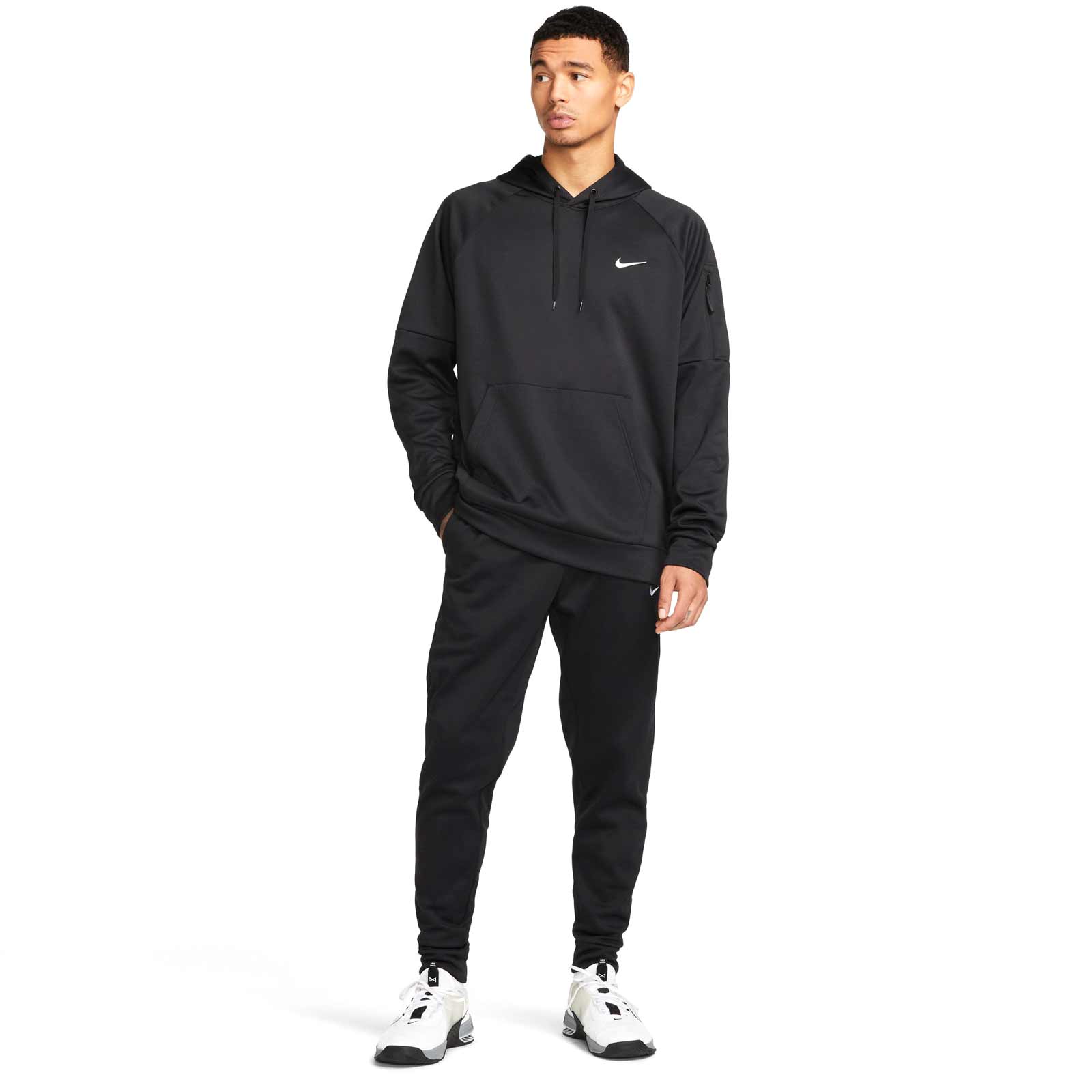 Nike tapered sweatpants mens hotsell